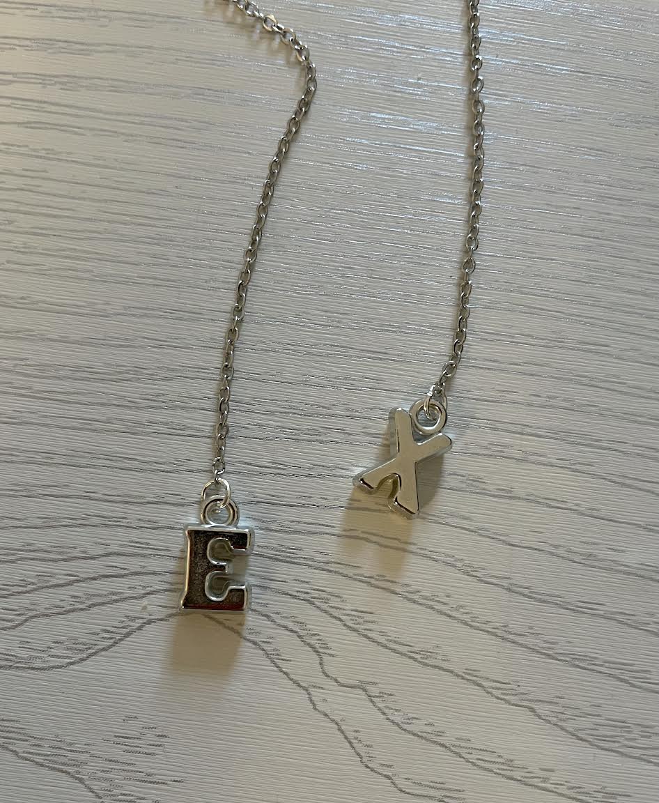 The Archivist's Feather Silver - Eget valg af bogstav