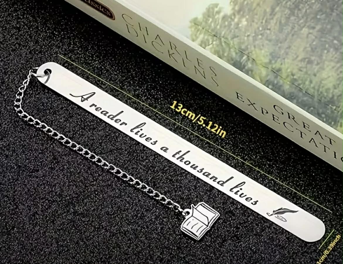 📖 “A reader lives a thousand lives” Bogmærke