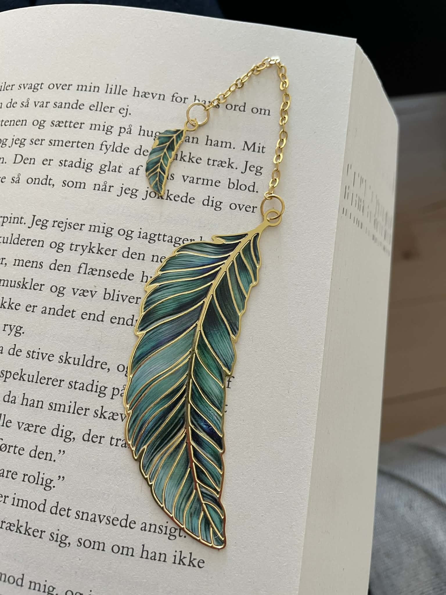 Bogmærker med grøn/guld fjer